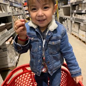 Meet your Posher, Pricilla